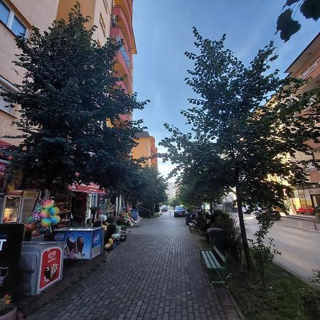 My Home In Prishtina - Spacious & Cozy 2Br Apartment With Balcony Pristina Exterior foto