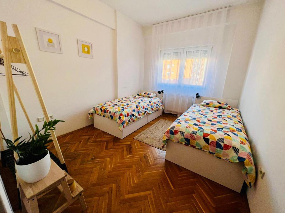 My Home In Prishtina - Spacious & Cozy 2Br Apartment With Balcony Pristina Exterior foto